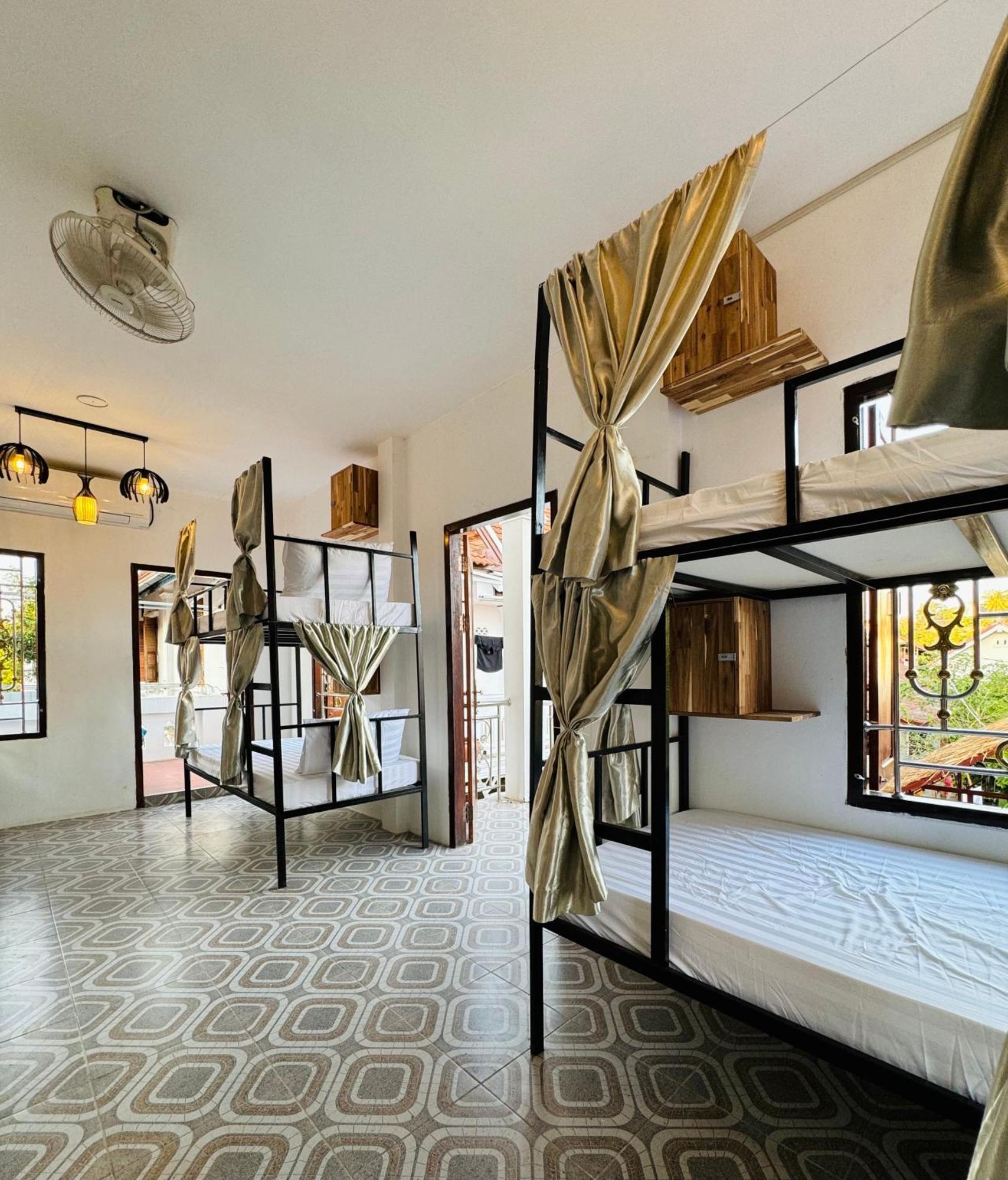 Sabai Sabai Backpackers Hostel Luang Prabang Dış mekan fotoğraf